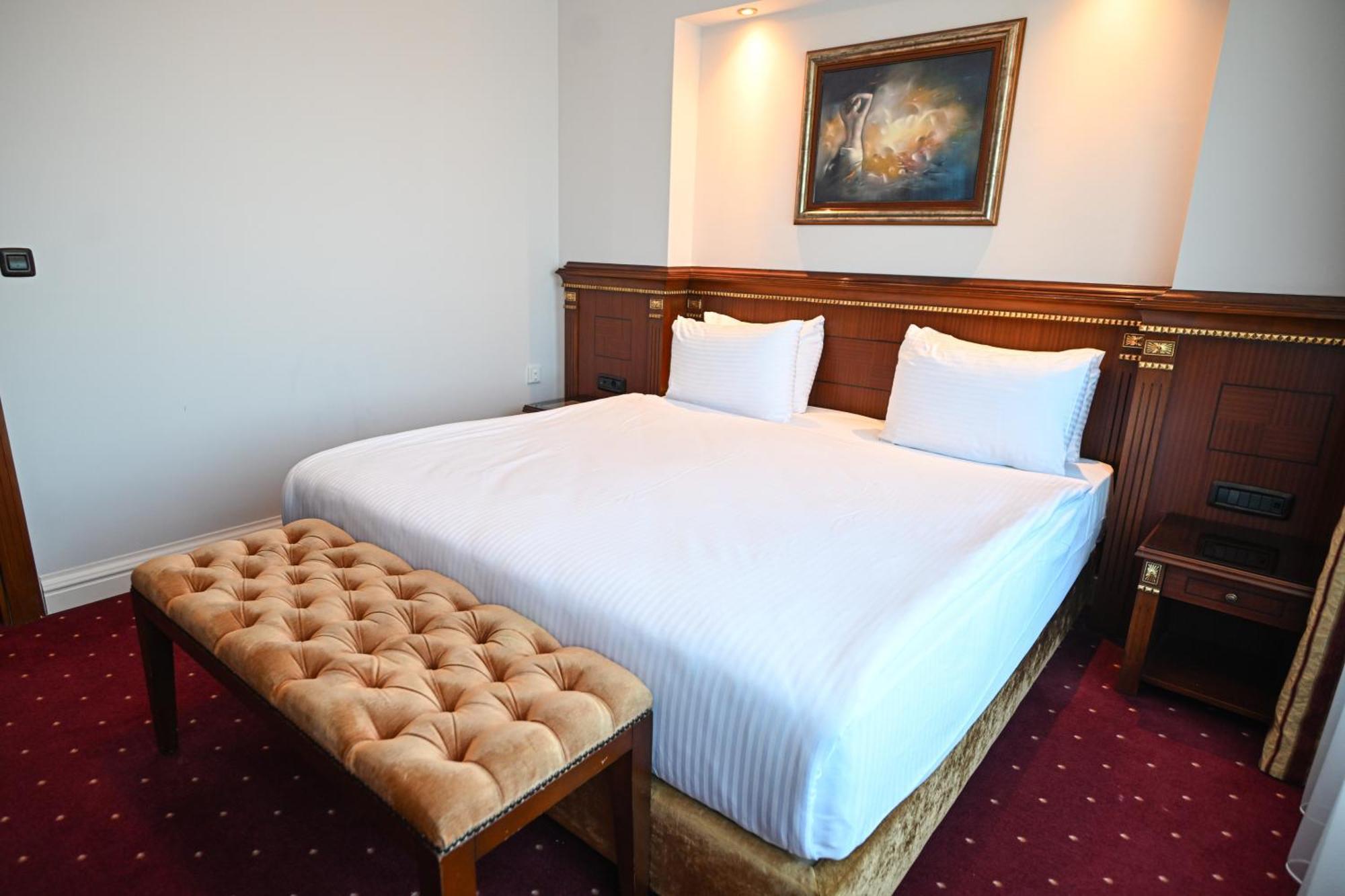 Stone Bridge Hotel Skopje Eksteriør bilde