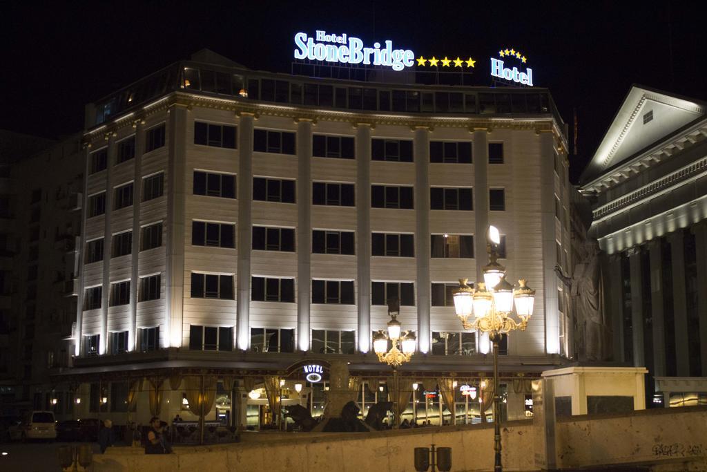 Stone Bridge Hotel Skopje Eksteriør bilde